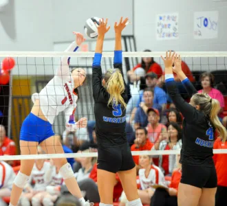 Toronto sweeps the Huskies on senior night